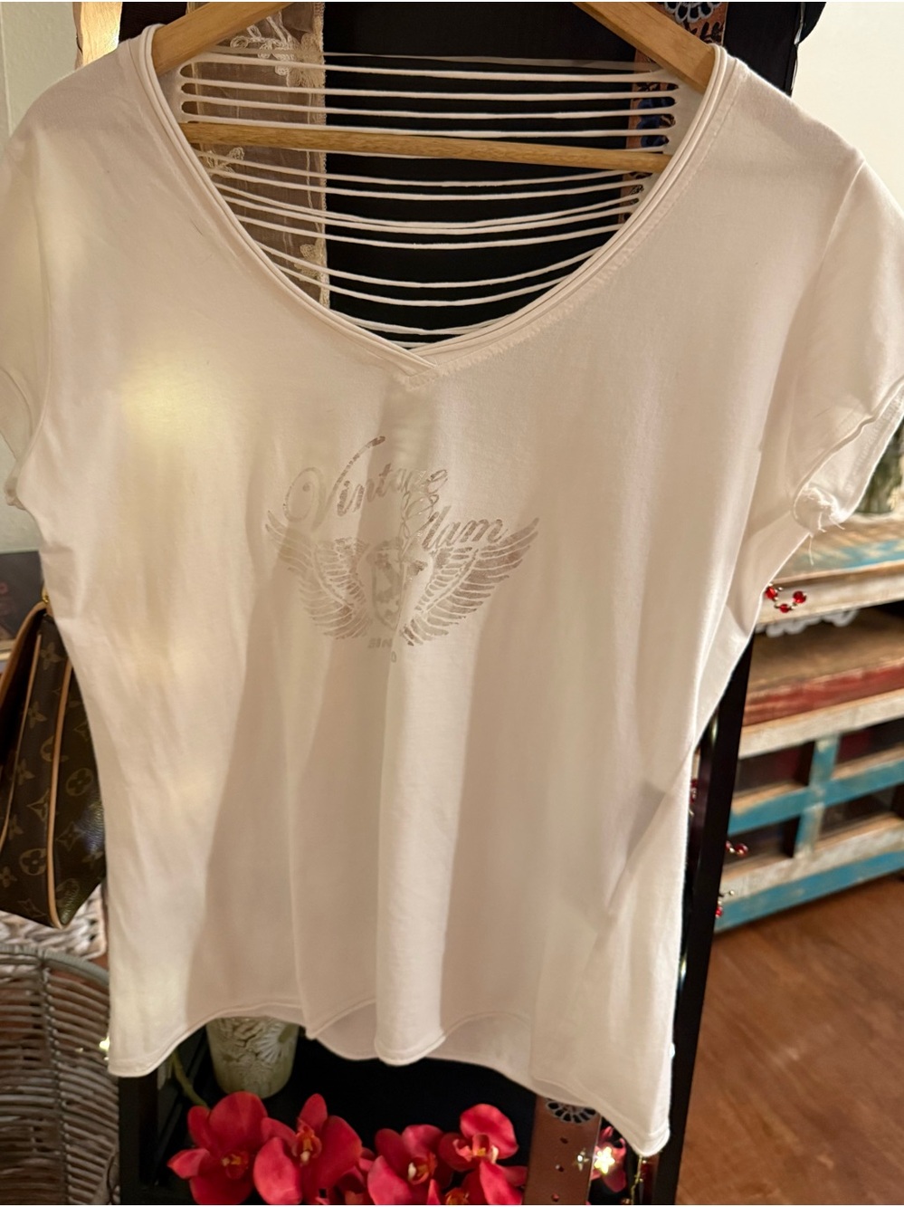 Women's White vintage V-Neck Graphic Tee